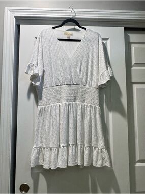 Michael Kors White Eyelet V-Neck Smocked Waist Midi Dress EUC